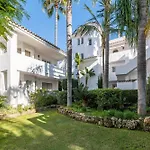 Cozy Pearl In Puerto Banus